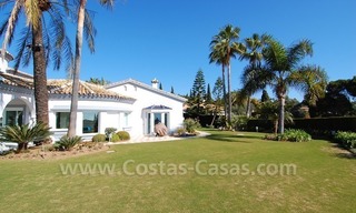 Sorprendente villa de estilo contemporáneo a la venta en Marbella 1