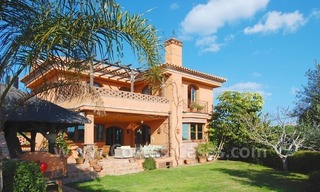 Encantadora villa independiente en zona de playa a la venta en Marbella este 1