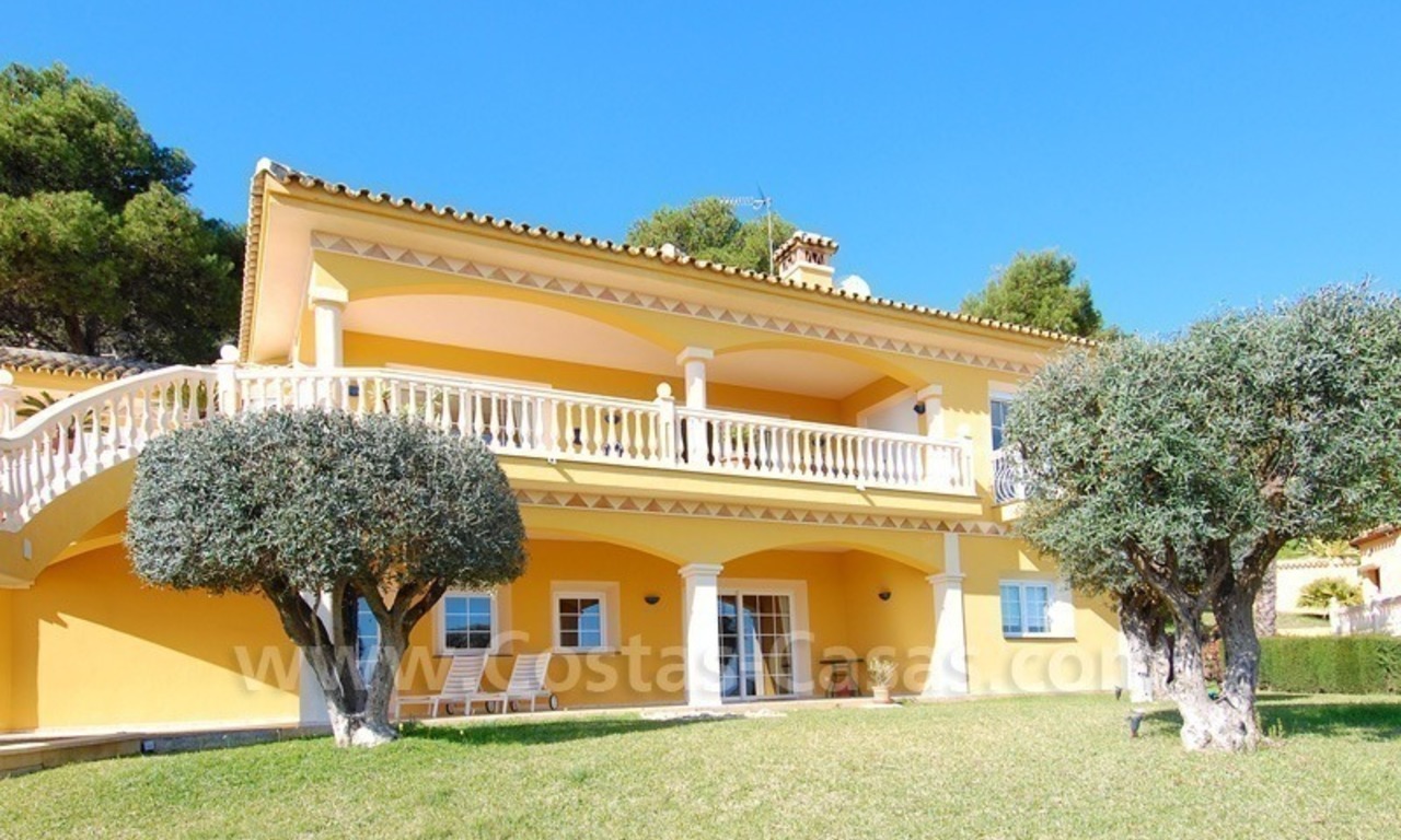 Estupenda villa de lujo a la venta en Marbella este 19