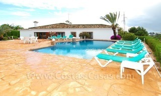 Villa de estilo clásico español a la venta, Marbella – Estepona 0