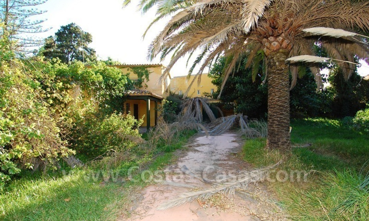 Oportunidad de conseguir una villa independiente para renovar a la venta cerca de la playa en San Pedro – Marbella 3