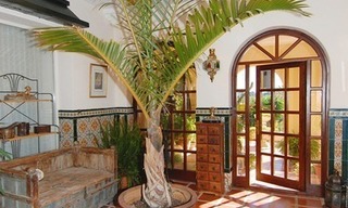 Villa exclusiva en primera línea de golf, a la venta en Marbella – Puerto Banús – Nueva Andalucía 13