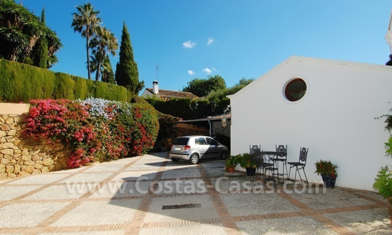 Villa romántica a la venta en la zona norte de la Milla de Oro en Marbella 19