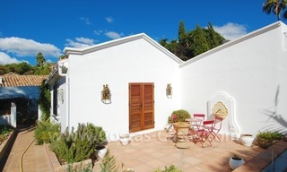 Villa romántica a la venta en la zona norte de la Milla de Oro en Marbella 27