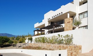 Ganga! Apartamento de estilo moderno a la venta, complejo de golf, Marbella – Benahavis 4