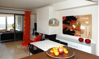 Ganga! Apartamento de estilo moderno a la venta, complejo de golf, Marbella – Benahavis 18
