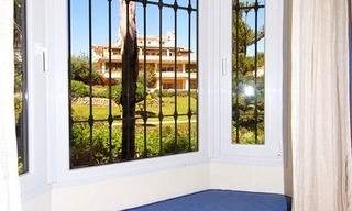 Apartamento de lujo espacioso a la venta en Nueva Andalucía, Marbella 16