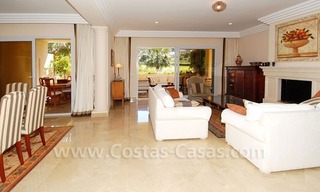 Apartamento de lujo espacioso para comprar en Nueva Andalucía, Marbella 2