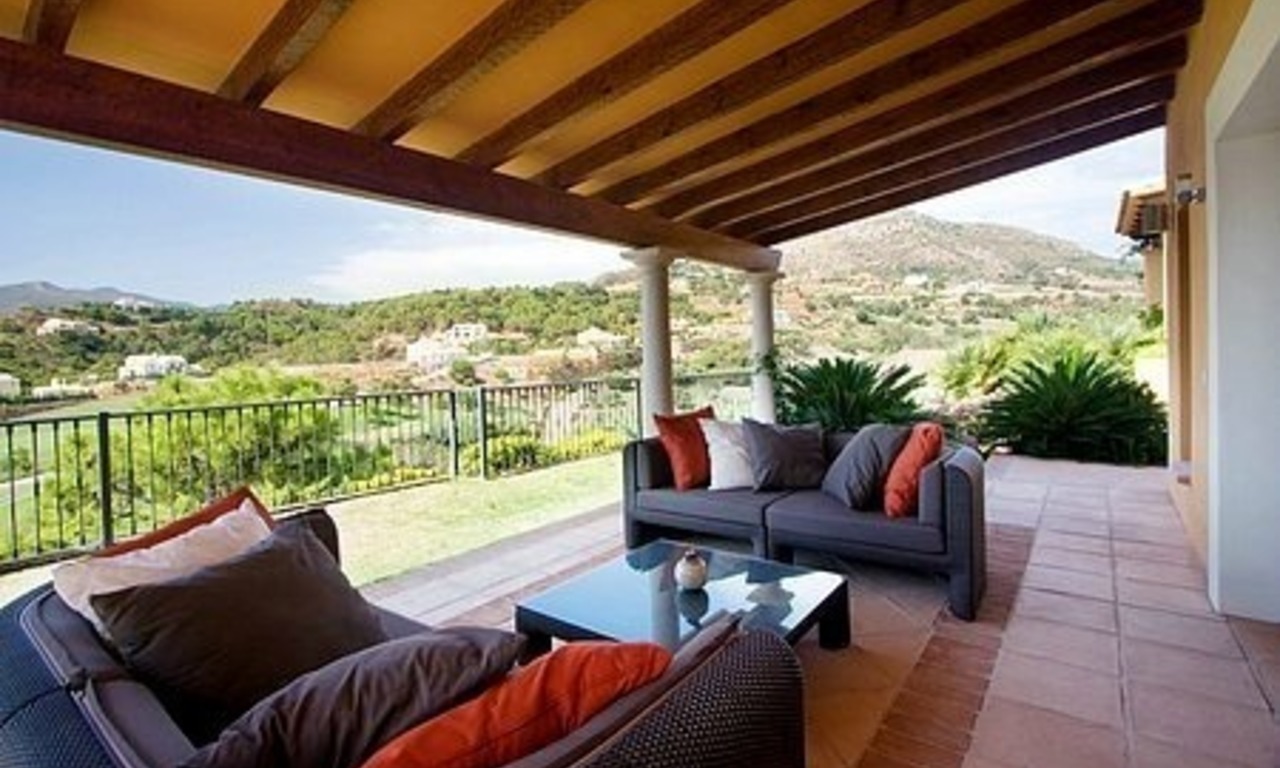 Villa de lujo a la venta en el complejo de golf en Marbella - Benahavis 3