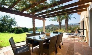 Villa de lujo a la venta en el complejo de golf en Marbella - Benahavis 6