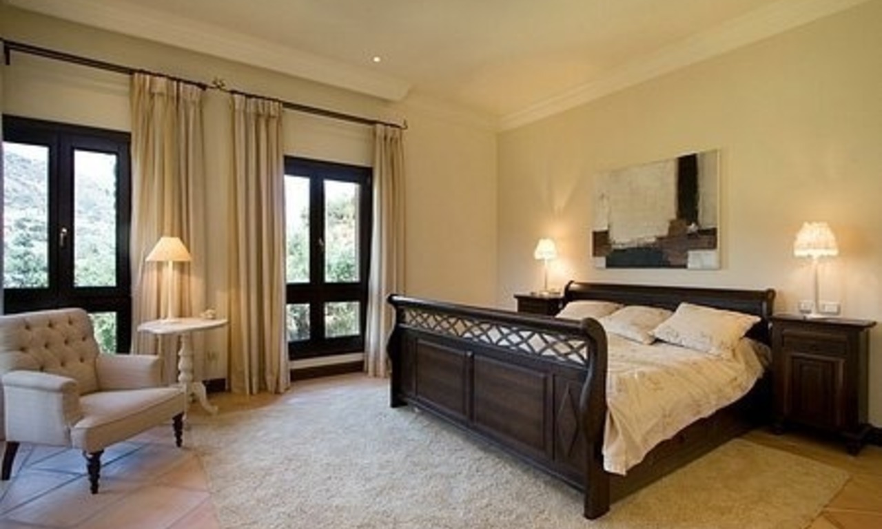 Villa de lujo a la venta en el complejo de golf en Marbella - Benahavis 8