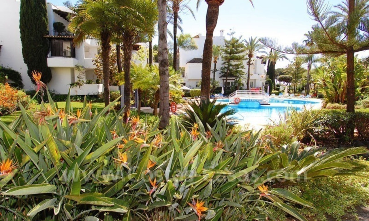 Apartamento espacioso a la venta en complejo situado en primera línea de playa en Marbella en la Milla de Oro 17