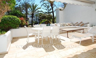 Apartamento espacioso a la venta en complejo situado en primera línea de playa en Marbella en la Milla de Oro 18