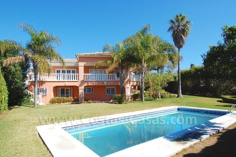 Villa a la venta cerca de la playa en Marbella
