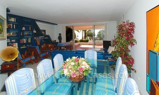 Espacioso apartamento de lujo a la venta en un complejo situado en primera línea de playa en la Milla de Oro – Marbella 9