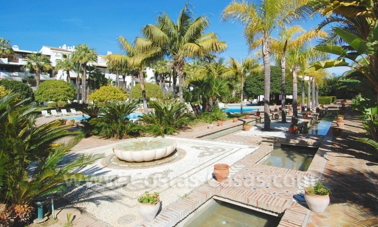 Espacioso apartamento de lujo a la venta en un complejo situado en primera línea de playa en la Milla de Oro – Marbella 24