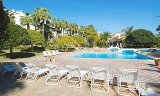 Espacioso apartamento de lujo a la venta en un complejo situado en primera línea de playa en la Milla de Oro – Marbella 25