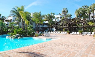 Espacioso apartamento de lujo para comprar en un complejo situado en primera línea de playa en la Milla de Oro – Marbella 24