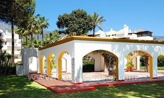 Ático duplex para comprar en complejo situado en primera línea de playa en Marbella en la Milla de Oro 6