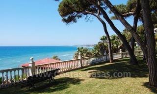 Ático duplex para comprar en complejo situado en primera línea de playa en Marbella en la Milla de Oro 1