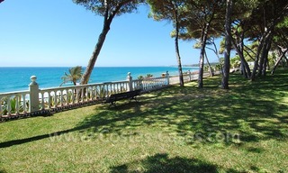 Ático duplex para comprar en complejo situado en primera línea de playa en Marbella en la Milla de Oro 3