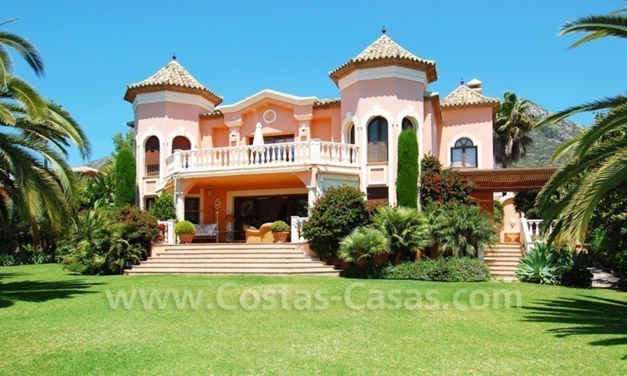 Villa de lujo de estilo clásico para comprar Sierra Blanca Marbella 1