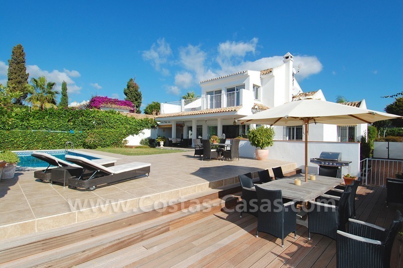 Villa cerca de la playa en venta – Las Chapas Playa, El Rosario, Marbella 