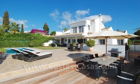 Villa cerca de la playa en venta – Las Chapas Playa, El Rosario, Marbella 
