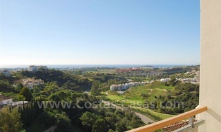 Espectacular ático apartamento de lujo con maravillosas vistas al mar y al golf en Benahavís - Marbella 2
