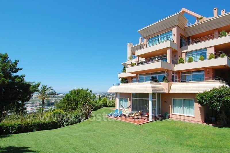 Apartament de lujo espacioso a la venta en Nueva Andalucía, Marbella
