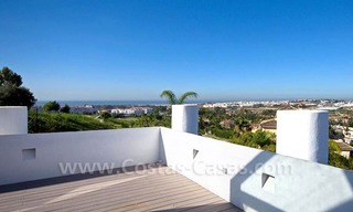 Villa moderna situada en primera línea de golf a la venta en Nueva Andalucía – Marbella 18