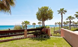 Apartamento de lujo situado en primera línea de playa a la venta en la zona de Marbella – Estepona 3