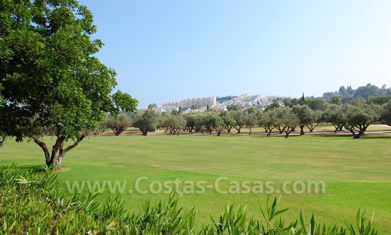 Villa espaciosa situada en primera línea de golf para comprar en zona muy deseada en Nueva Andalucía – Puerto Banús – Marbella 8