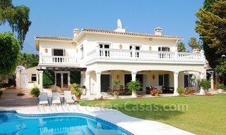 Villa espaciosa situada en primera línea de golf para comprar en zona muy deseada en Nueva Andalucía – Puerto Banús – Marbella 2