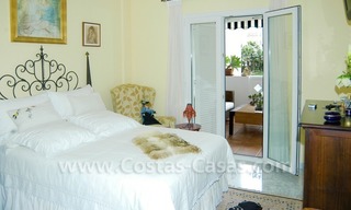 Apartamento en primera línea de playa a la venta en Puerto Banús – Marbella 12