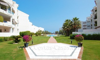 Apartamento en primera línea de playa a la venta en Puerto Banús – Marbella 5