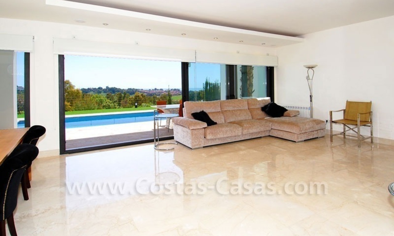 Villa moderna a la venta, primera línea de golf con vistas al mar, Marbella – Benahavis 5