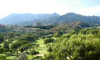 Apartamento en primera línea de golf a la venta en Marbella este 3