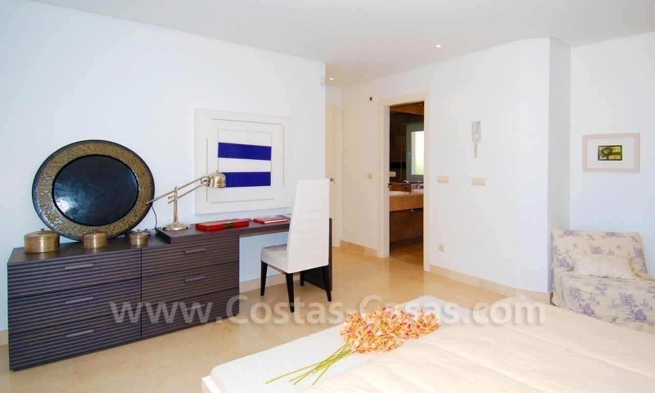 Estupendos apartamentos y áticos de lujo a la venta en Marbella - Nueva Andalucía 13