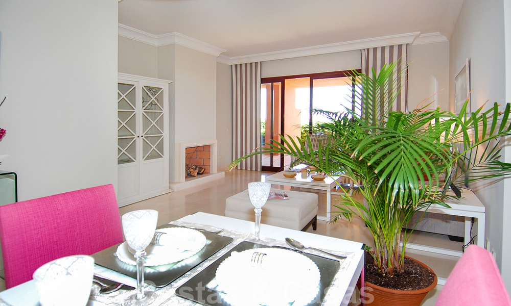 Apartamentos de lujo en el golf a la venta, Marbella - Benahavis 24005