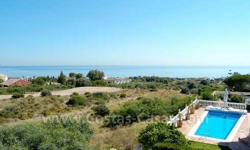 Villa cerca de playa de estilo español a la venta en Marbella este 