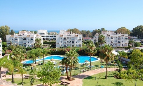 Ganga apartamento ático a la venta en Nueva Andalucía – Marbella 