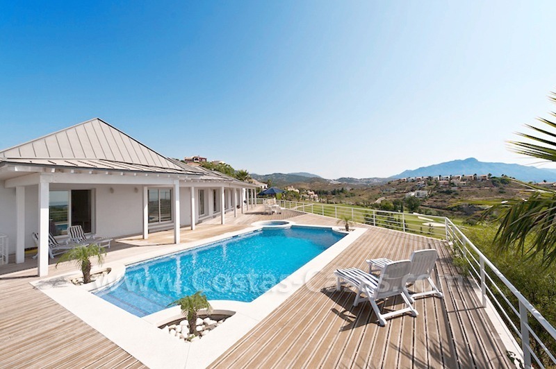 Villa frente al golf en venta, Marbella – Benahavis