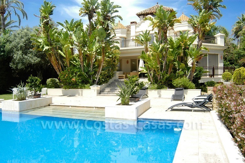 Villa de estilo clásico para comprar en Marbella este