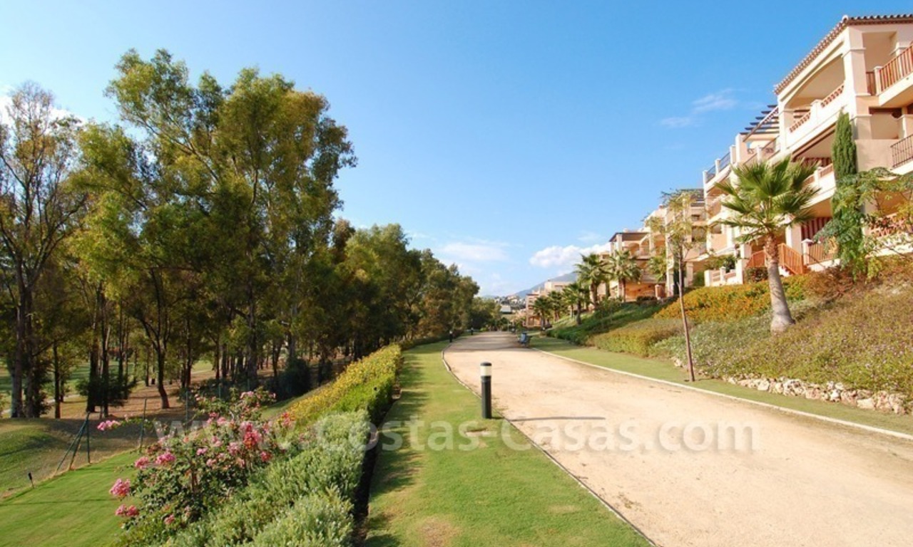 Ofertas: apartamentos de lujo en primera línea de gol para comprar en la zona de Marbella – Benahavis. 0