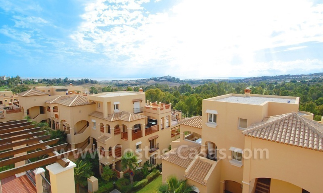 Ofertas: apartamentos de lujo en primera línea de gol para comprar en la zona de Marbella – Benahavis. 13