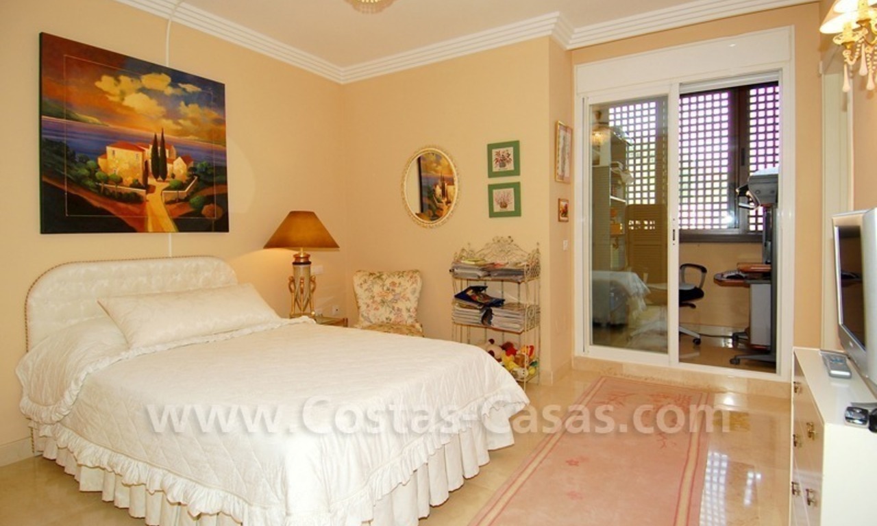 Amplio apartamento de lujo a la venta en Nueva Andalucía – Marbella 25