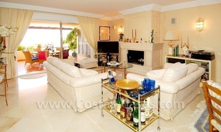 Amplio apartamento de lujo a la venta en Nueva Andalucía – Marbella 19