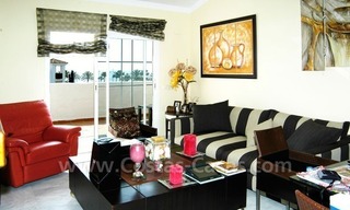 Apartamento ático duplex para comprar en complejo situado en primera línea de playa en Marbella 3