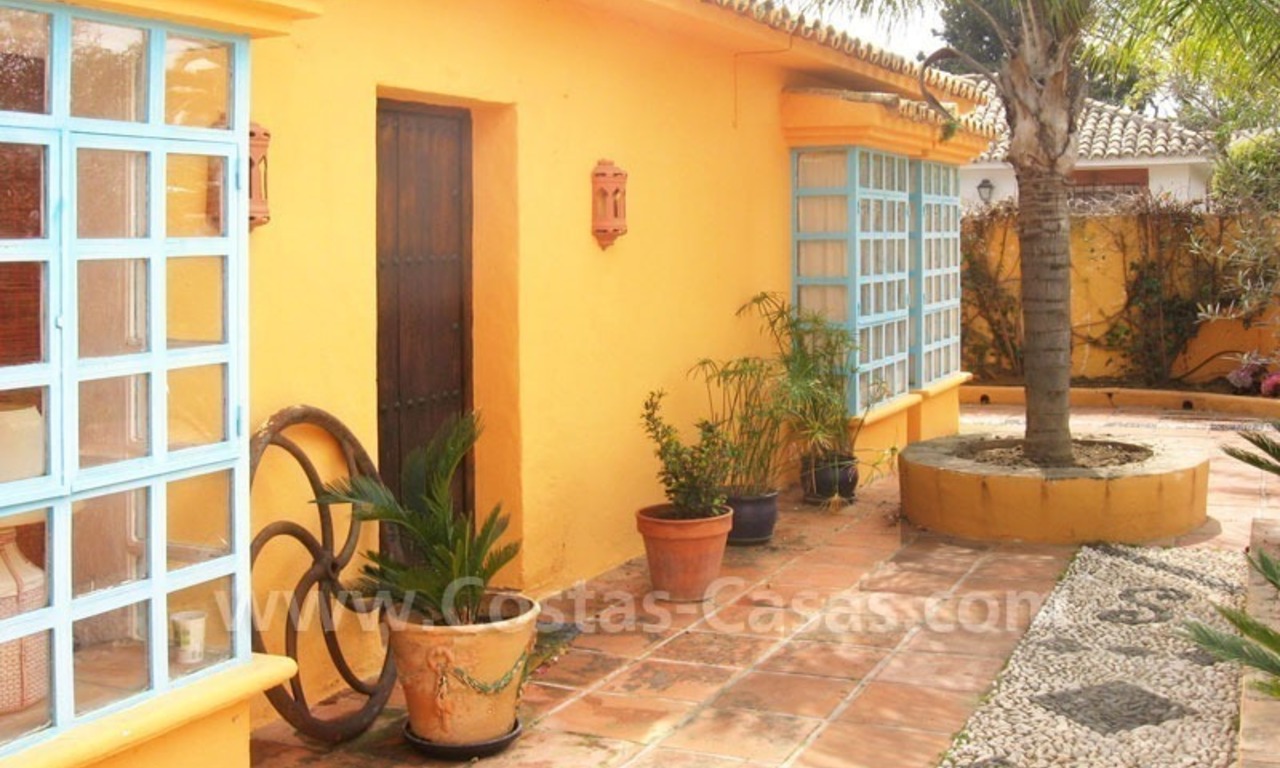 Villa de estilo rústico con picadero y establos a la venta en Marbella - Costa del Sol 3